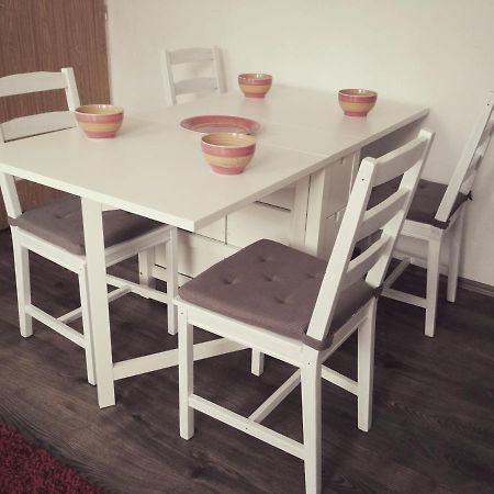 Apartman Pernink - Ubytovani V Srdci Krusnych Hor Luaran gambar