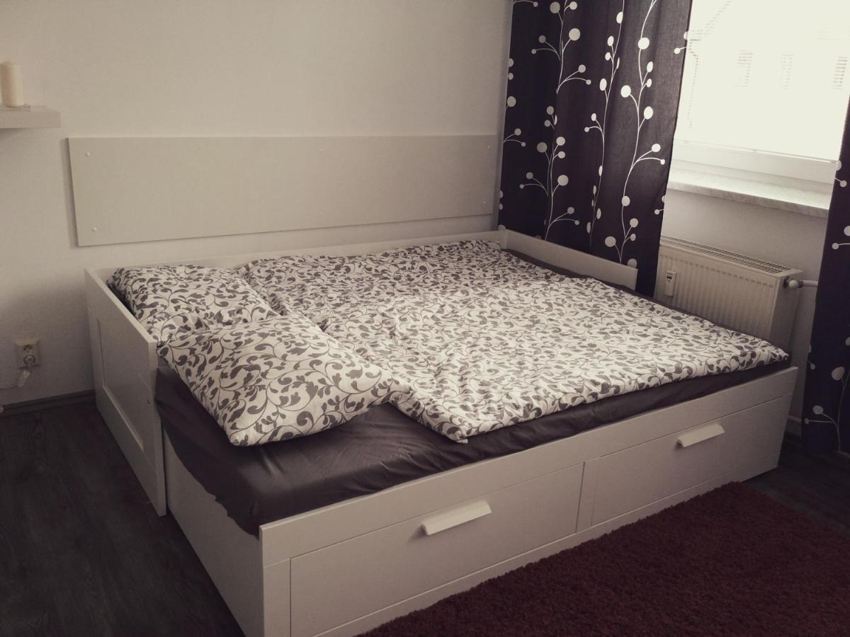 Apartman Pernink - Ubytovani V Srdci Krusnych Hor Luaran gambar