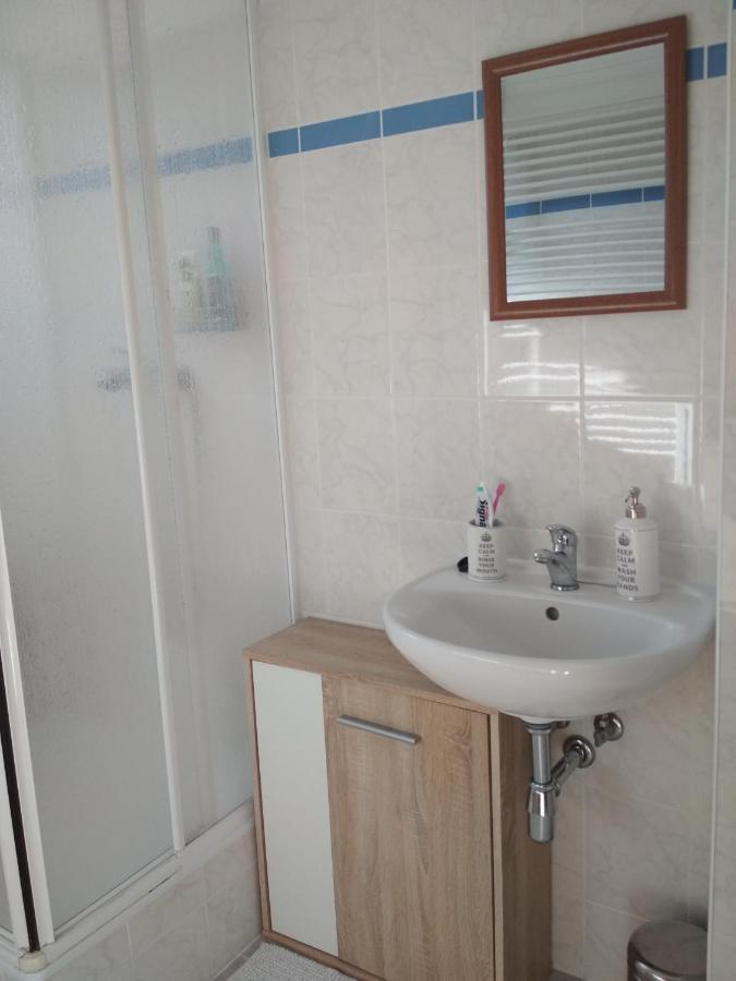 Apartman Pernink - Ubytovani V Srdci Krusnych Hor Luaran gambar